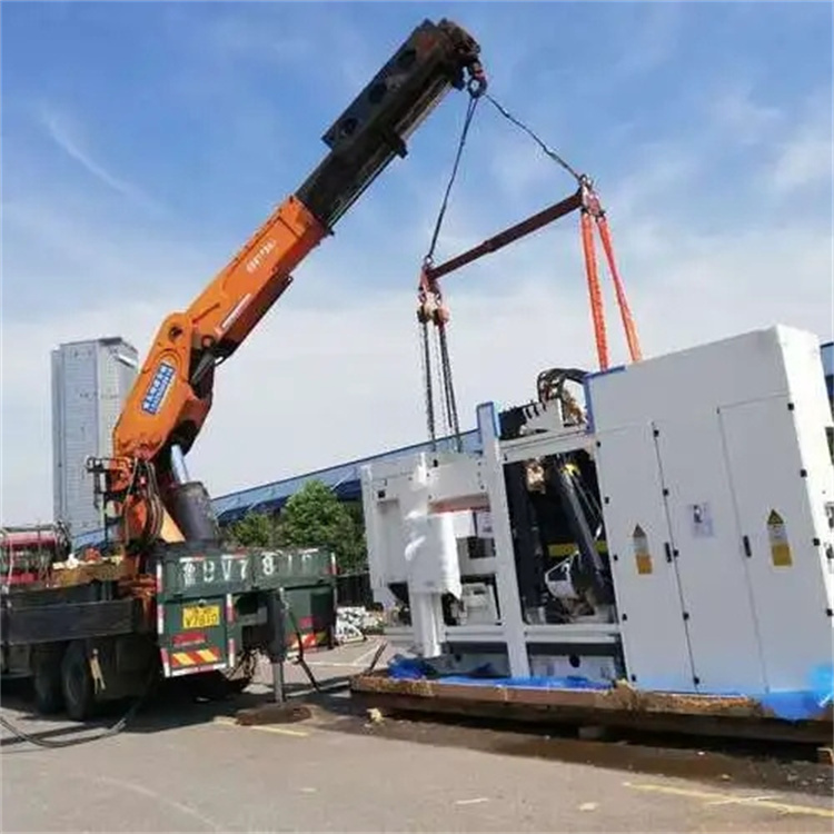 泰山附近小吊车联系方式|8-16吨|本地及时服务