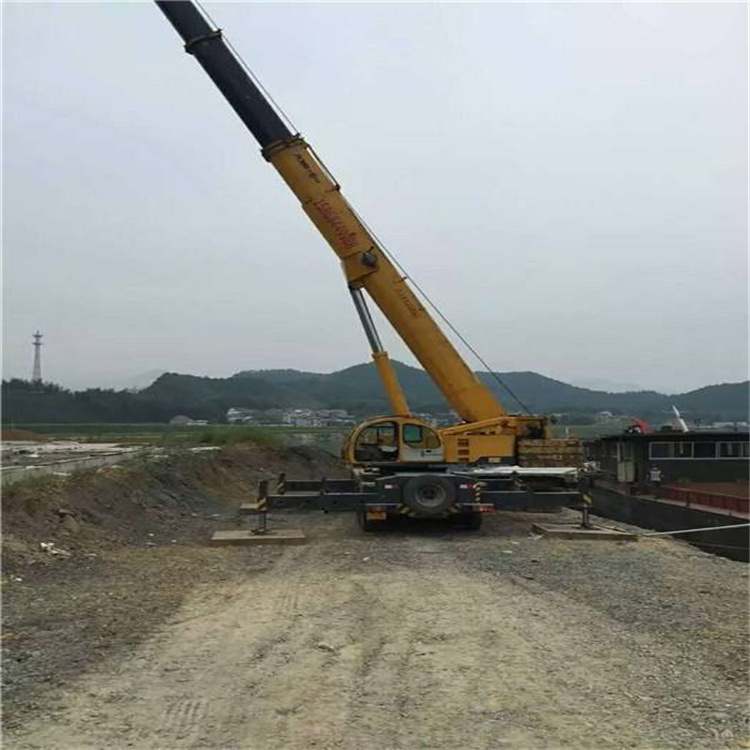 泰山重型吊车租赁费用